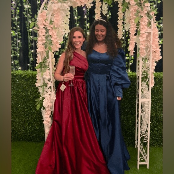 Ball gown - Picture 4 of 4